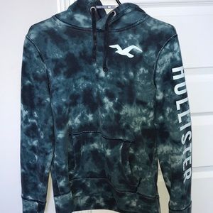 hollister guys hoodie (girls too)